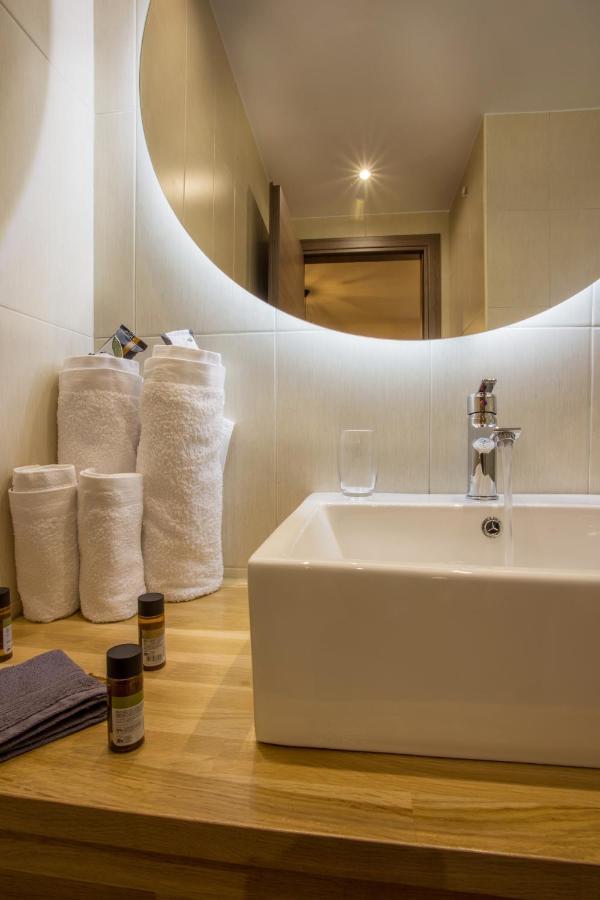 Vardians Villas & Suites การิสโตส ภายนอก รูปภาพ