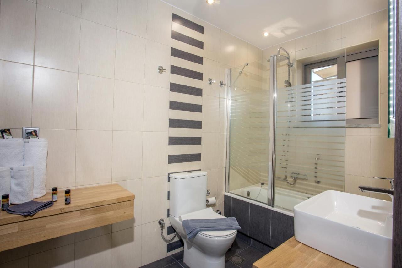 Vardians Villas & Suites การิสโตส ภายนอก รูปภาพ